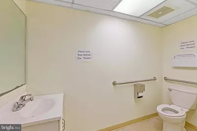 801 Pennsylvania Avenue SE #301, Washington, DC 20003 - Photo 18