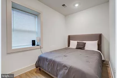 256 15th Street SE #1, Washington, DC 20003 - Photo 8