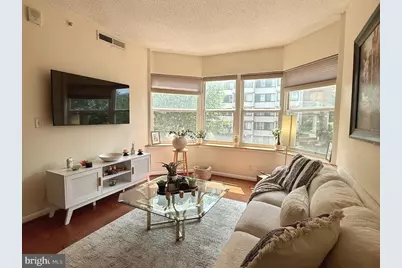 1111 11th Street NW #304, Washington, DC 20001 - Photo 4