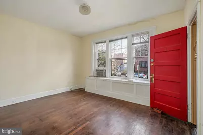 513 10th Street SE, Washington, DC 20003 - Photo 4