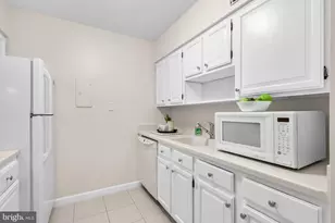 1318 22nd St NW, Washington, DC 20037 - Photo 12