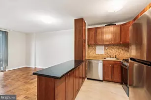 950 25th St NW, Washington, DC 20037 - Photo 10