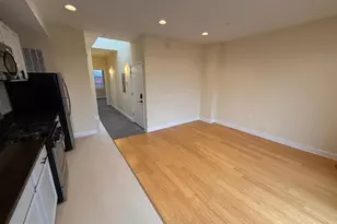 532 8th St SE, Washington, DC 20003 - Photo 2