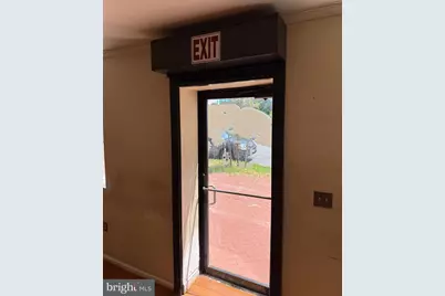 1005 8th Street SE, Washington, DC 20003 - Photo 2