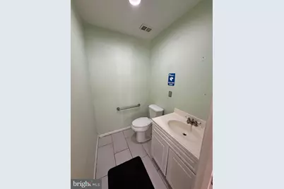 1005 8th Street SE, Washington, DC 20003 - Photo 8