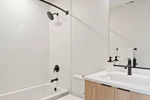 733 8th St SE, Washington, DC 20003 - Photo 12