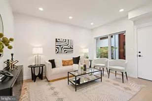 733 8th St SE, Washington, DC 20003 - Photo 2