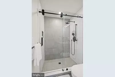 733 8th Street SE #202, Washington, DC 20003 - Photo 14