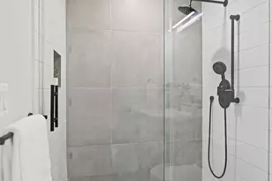 733 8th St SE, Washington, DC 20003 - Photo 14