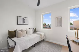 733 8th St SE, Washington, DC 20003 - Photo 12