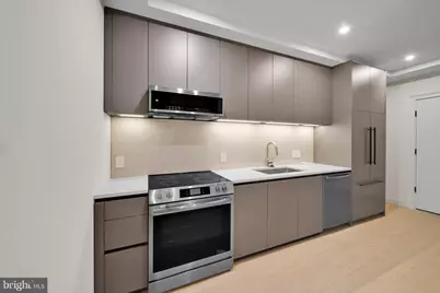 2121 Ward Place NW #401, Washington, DC 20037 - Photo 4