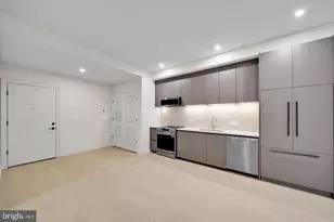 2121 Ward Pl NW, Washington, DC 20037 - Photo 6