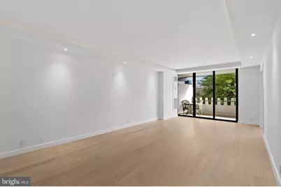 700 New Hampshire Avenue NW #303, Washington, DC 20037 - Photo 8