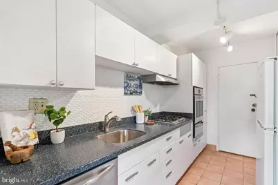 4201 Cathedral Avenue NW #808E, Washington, DC 20016 - Photo 8