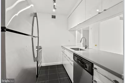 601 24th Street NW #306, Washington, DC 20037 - Photo 8