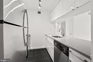 601 24th St NW, Washington, DC 20037 - Photo 8