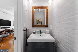 15 Seaton Pl NE, Washington, DC 20002 - Photo 10