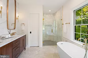 5631 MacArthur Blvd NW, Washington, DC 20016 - Photo 22