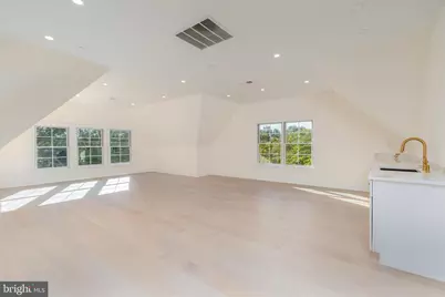 5631 Macarthur Boulevard NW, Washington, DC 20016 - Photo 48