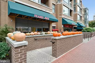 2475 Virginia Ave NW, Washington, DC 20037 - Photo 32