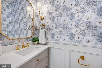 4611 43rd Place NW, Washington, DC 20016 - Photo 8