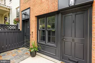 811 East Capitol St SE, Washington, DC 20003 - Photo 2