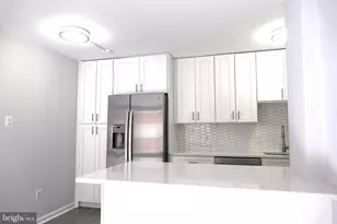 950 25th NW, Washington, DC 20037 - Photo 10