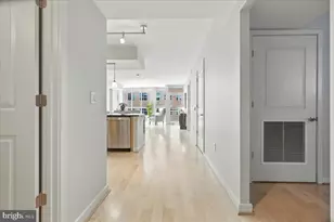 1025 1st St SE, Washington, DC 20003 - Photo 4