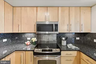 1025 1st St SE, Washington, DC 20003 - Photo 8