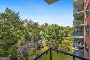 4201 Cathedral Ave NW, Washington, DC 20016 - Photo 32