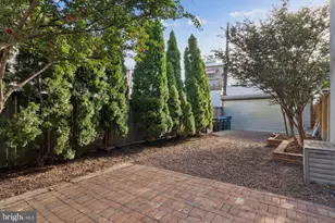 1617 8th St NW, Washington, DC 20001 - Photo 28