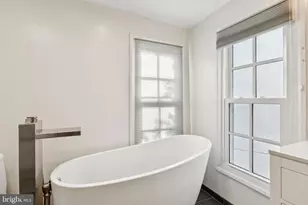 1617 8th St NW, Washington, DC 20001 - Photo 24