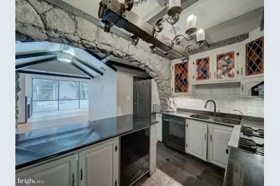 2142 Cathedral Avenue NW, Washington, DC 20008 - Photo 34