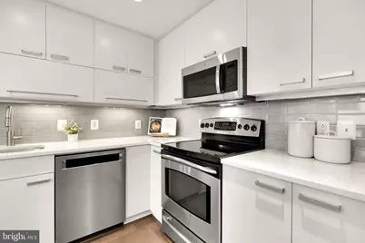 1010 Massachusetts Avenue NW #211, Washington, DC 20001 - Photo 4