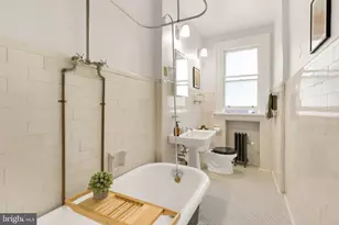 2039 New Hampshire Ave NW, Washington, DC 20009 - Photo 24