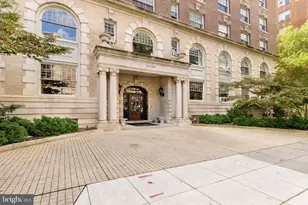 2039 New Hampshire Ave NW, Washington, DC 20009 - Photo 2