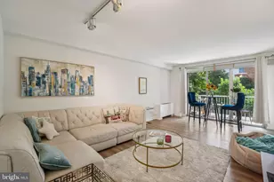 730 24th St NW, Washington, DC 20037 - Photo 1