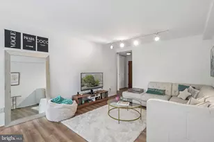 730 24th St NW, Washington, DC 20037 - Photo 4