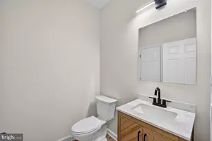 1992 Retta Gilliam Ct SE, Washington, DC 20020 - Photo 10