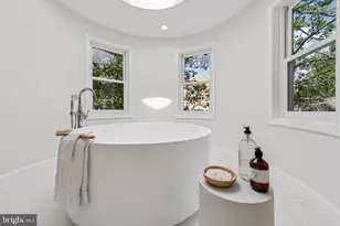 4730 Foxhall Cres NW, Washington, DC 20007 - Photo 22