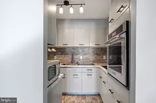 560 N St SW, Washington, DC 20024 - Photo 10