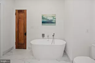 1819 Wyoming Ave NW, Washington, DC 20009 - Photo 24