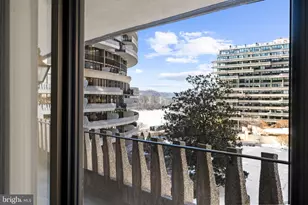 2500 Virginia Ave NW, Washington, DC 20037 - Photo 18