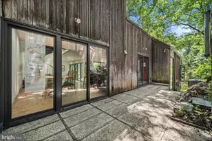 2855 Davenport St NW, Washington, DC 20008 - Photo 10