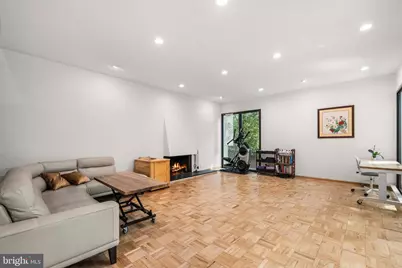 2855 Davenport Street NW, Washington, DC 20008 - Photo 4