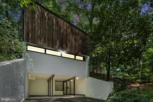 2855 Davenport St NW, Washington, DC 20008 - Photo 42