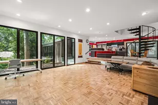 2855 Davenport St NW, Washington, DC 20008 - Photo 2