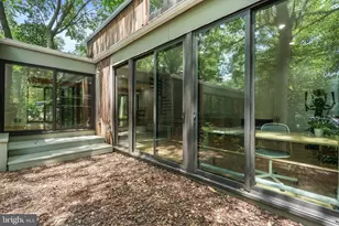 2855 Davenport St NW, Washington, DC 20008 - Photo 40