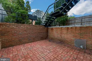 2519 I St NW, Washington, DC 20037 - Photo 38