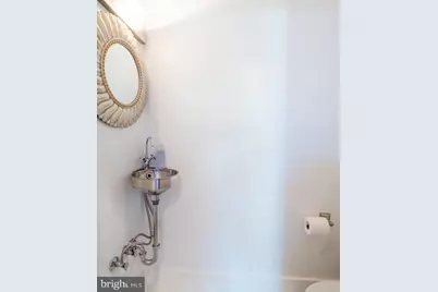 1407 33rd Street NW, Washington, DC 20007 - Photo 10